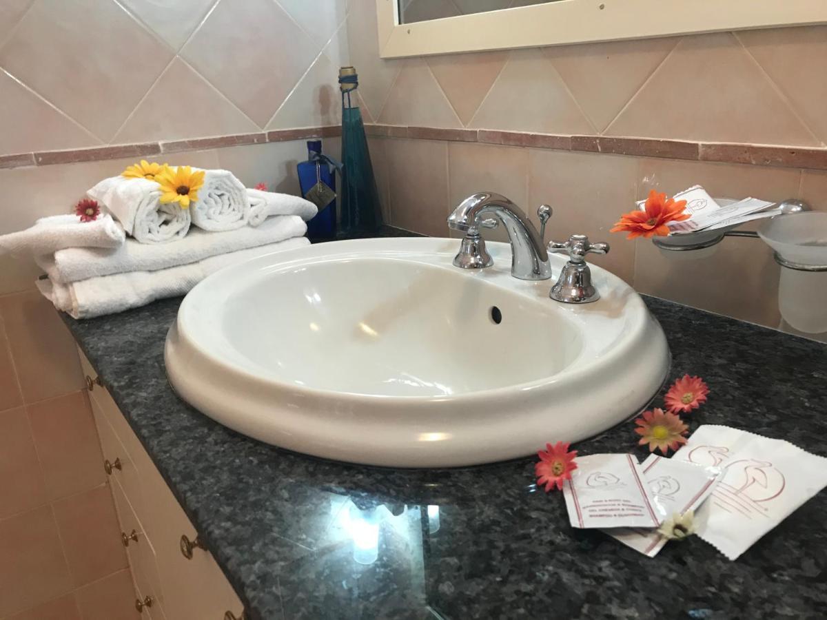 Hikkara Home Carini Bagian luar foto
