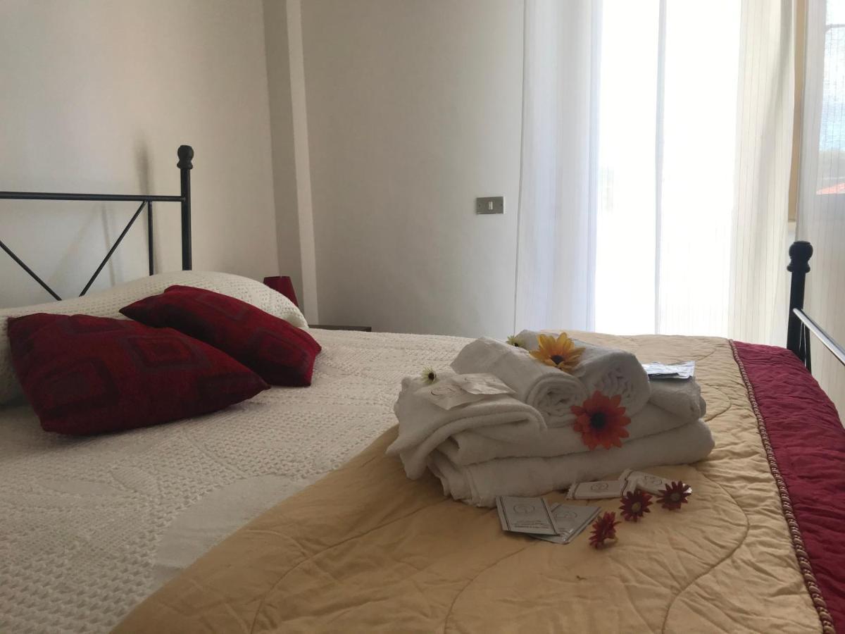 Hikkara Home Carini Bagian luar foto
